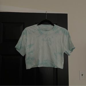 blue tie-dye cropped baby tee